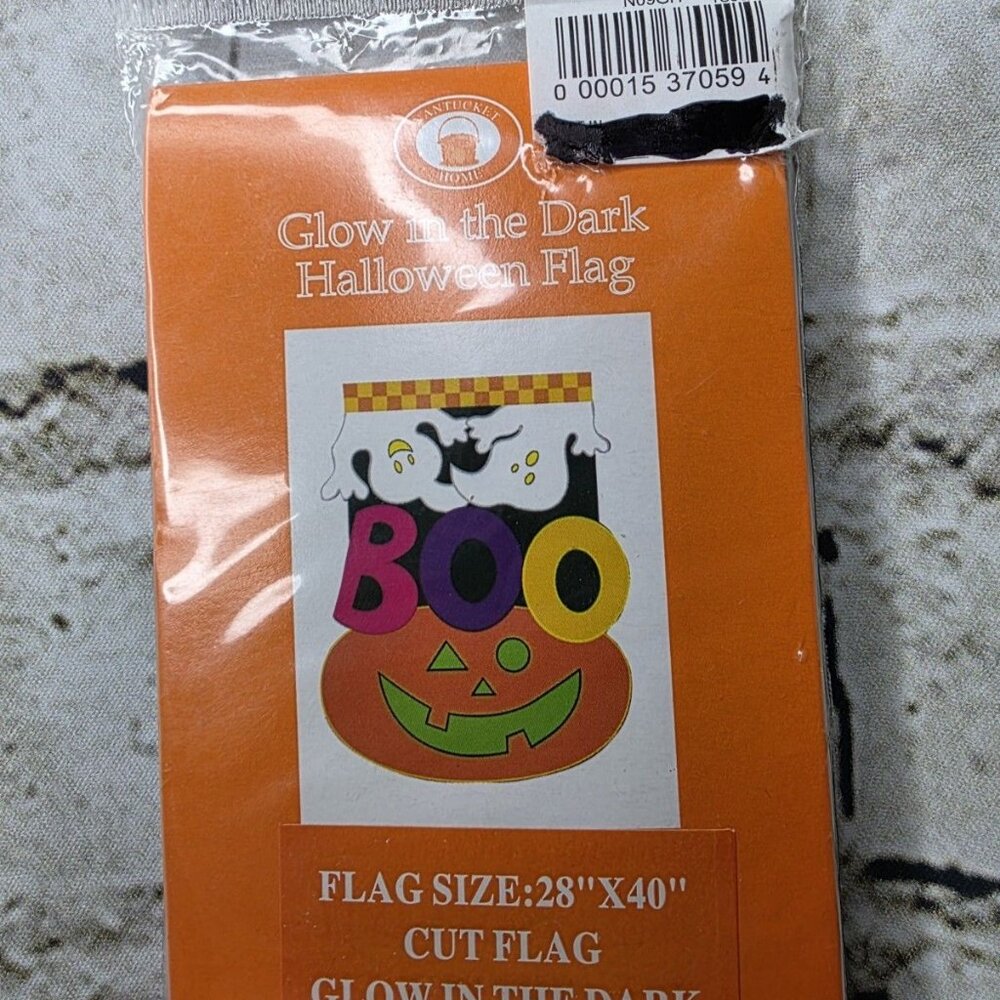 Glo In The Dark Halloween BOO Pumpkin Jack o Lantern Ghost Hanging FlF 28 X 40"